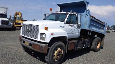 1996 Chevrolet C7H042 4x2 10' Dump Truck