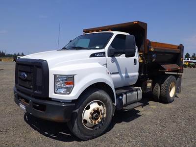 2018 Ford F-750 10' Dump Truck