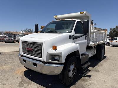 2009 GMC C7500 Dump Bed Truck