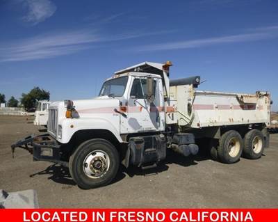 2002 International 2574 T/A Dump Truck