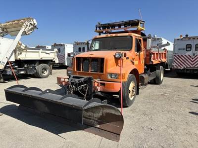 2001 International 4900 Dump Truck