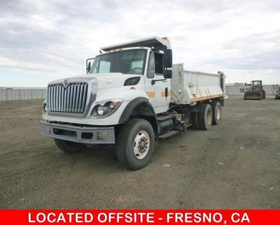2010 International 7600 T/A Dump Truck