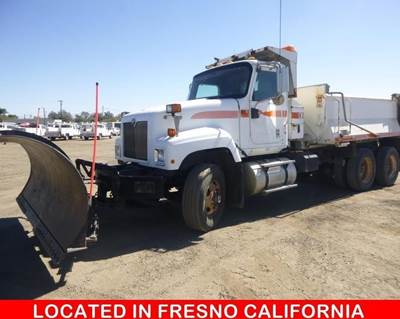 2008 International DF557 T/A Dump Truck