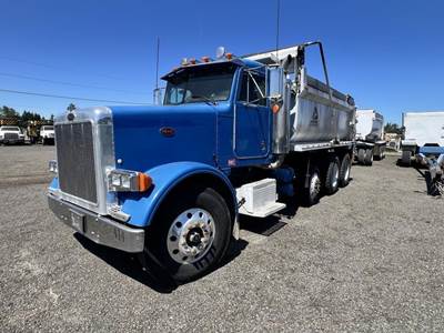 2004 Peterbilt 378 6x4 4-Axle Transfer Truck