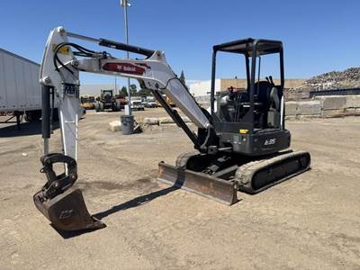 2022 Bobcat E35 Hydraulic Excavator
