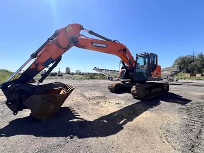 Doosan DX235LC-5 Hydraulic Excavator
