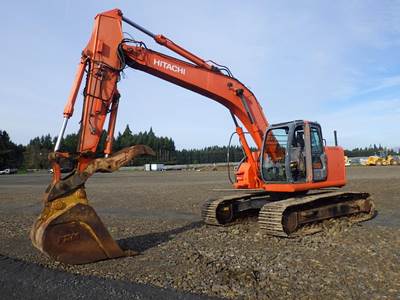 Hitachi ZX225USLC Excavator