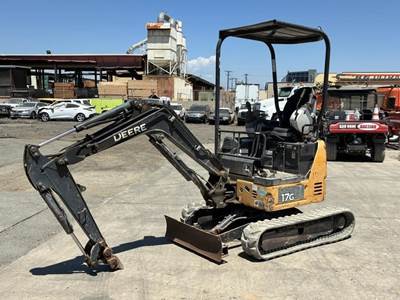 2016 John Deere 17G Hydraulic Excavator