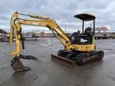 Komatsu PC35MR-2 Excavator