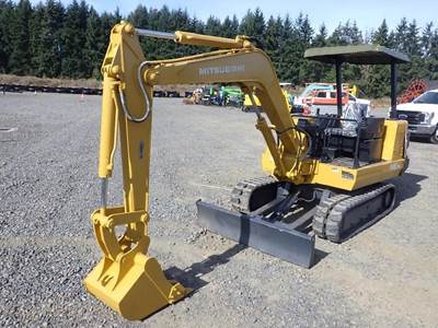 Mitsubishi ME35 Hydraulic Excavator