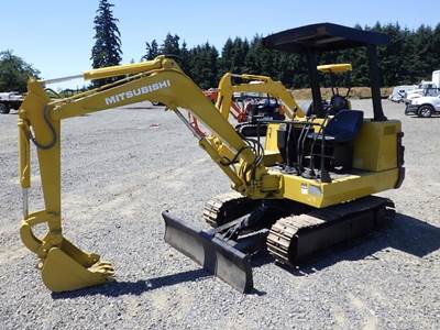 Mitsubishi ME20 Hydraulic Excavator