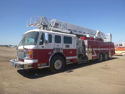 2003 American LaFrance 32' T/A Crew Cab Ladder Fir