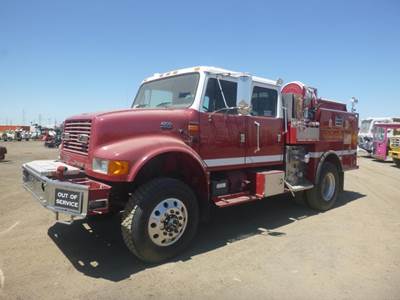 2001 International 4800 24' S/A Crew Cab Fire Truc