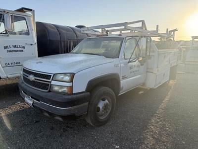2006 Chevrolet 3500 Flatbed Truck