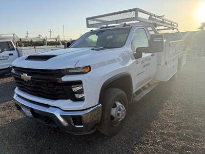 2025 Chevrolet 3500 Flatbed Truck