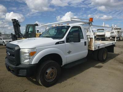 2015 Ford F350 Flatbed Truck