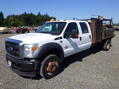2015 Ford F-550 Crew Cab 7' Flatbed Truck