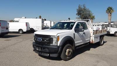 2017 Ford F550 Flatbed Truck