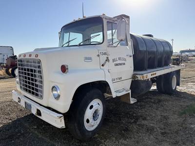 Ford F700 Flatbed Tank Truck