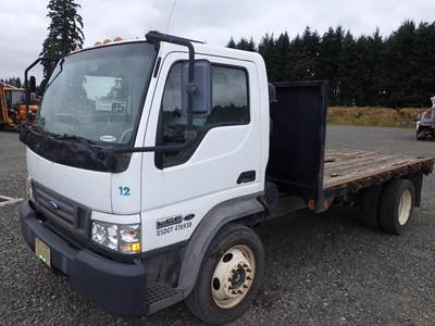2006 Ford LCF 12' Flatbed Pickup Truck
