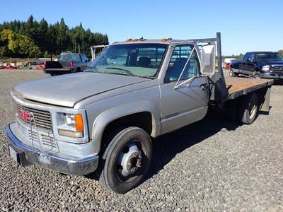 2000 GMC 3500 11' Flatbed Truck