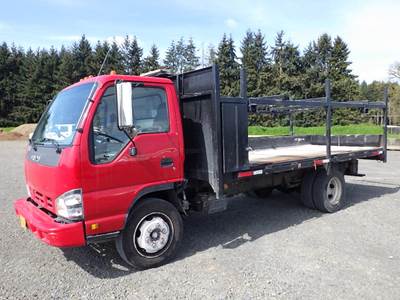 2007 Isuzu NQR/NRR Flatbed Truck