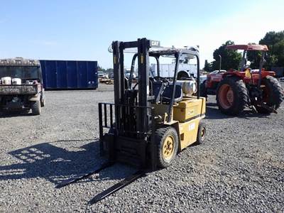 Caterpillar V40D Forklift