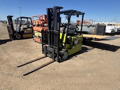 Clark TMX25 Forklift