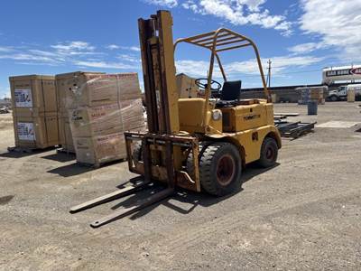 Towmotor 680PG8024 Forklift