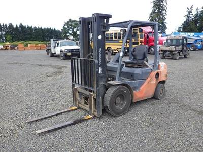 2010 Toyota 8FDU25 Forklift
