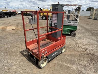 SkyJack SJ16 Scissor Lift