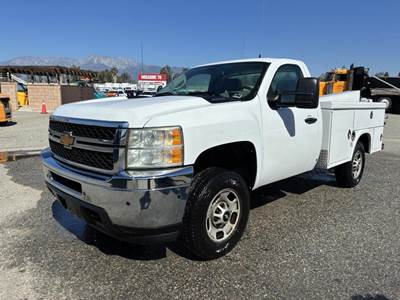 2011 Chevrolet 2500 Utility Truck