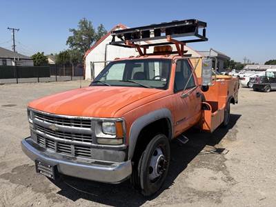 2000 Chevrolet Silverado 3500 Utility Truck