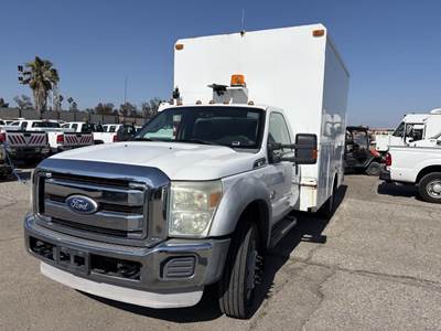 2011 Ford F550 XL High Ceiling Utility Truck