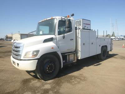 2015 Hino 268 Service Truck