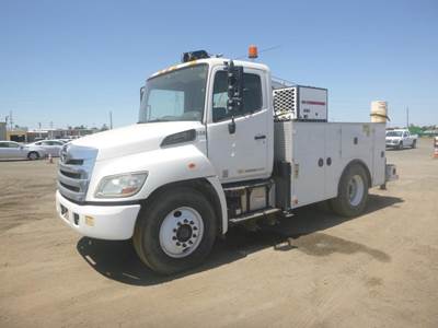2013 Hino 268 S/A Service Truck