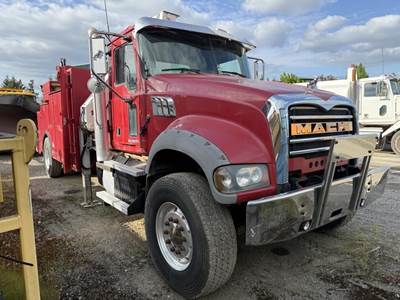 2012 Mack GU712 Mechanic Truck
