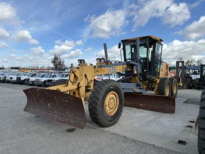 2005 John Deere 772D Motor Grader
