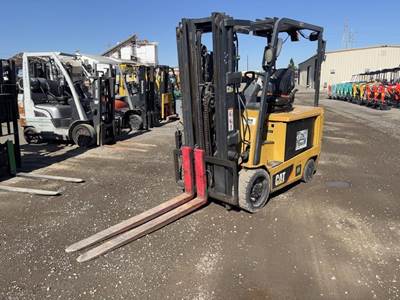Caterpillar EC30N2 Forklift