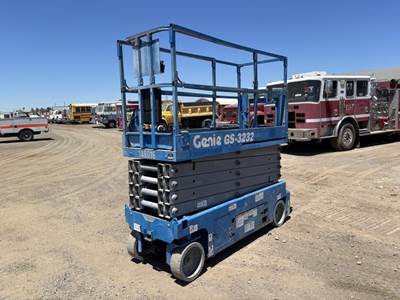 2016 Genie GS3232 Scissor Lift