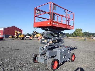 2016 Skyjack SJ6826RT Scissor Lift