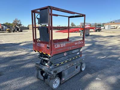 2013 Skyjack SJIII 3219 Scissor Lift