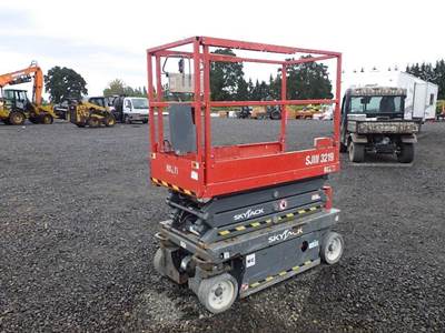 2018 Skyjack SJIII-3219 Scissor Lift