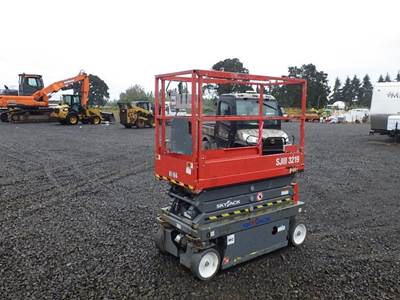 2018 Skyjack SJIII-3219 Scissor Lift