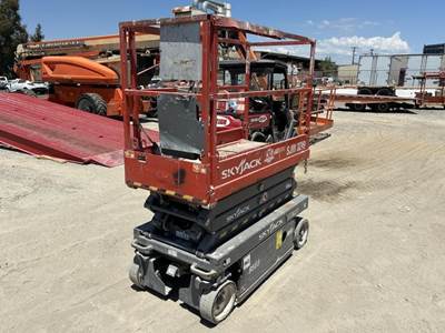 2004 SkyJack SJIII 3219 Scissor Lift