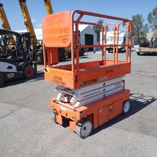 2018 Snorkel S3219E Scissor Lift