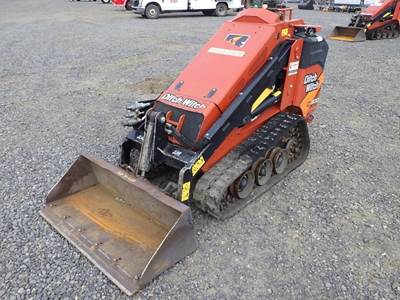 2022 Ditch Witch SK800 Skid Steer Tracked Loader
