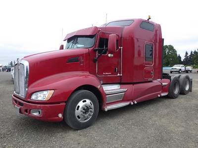 2008 Kenworth T660 T/A Sleeper Truck