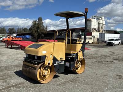 2002 Caterpillar CB-214D Smooth Drum Roller Compactor