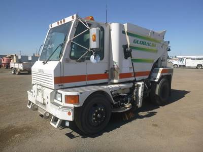 2013 Global M4 Street Sweeper
